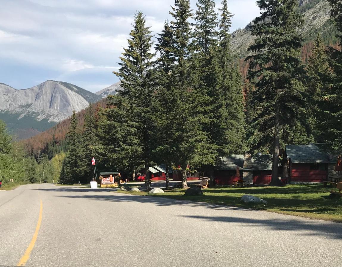 Miette Hot Springs Bungalows Jasper Extérieur photo