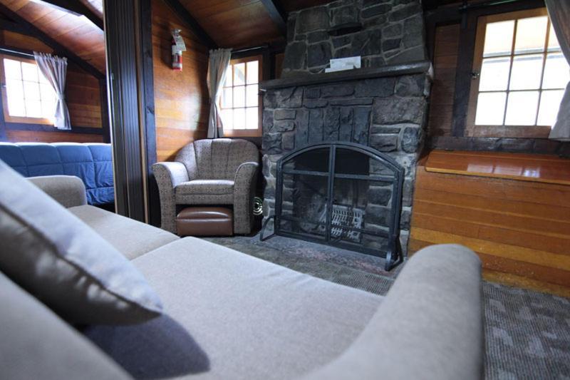 Miette Hot Springs Bungalows Jasper Extérieur photo